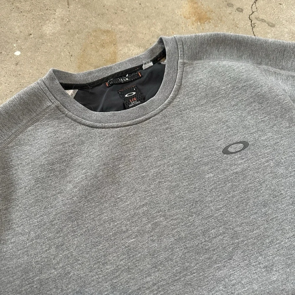 Y2K Oakley Icon Crewneck Sweatshirt Size L‎ Performance Pullover Gray Stretch